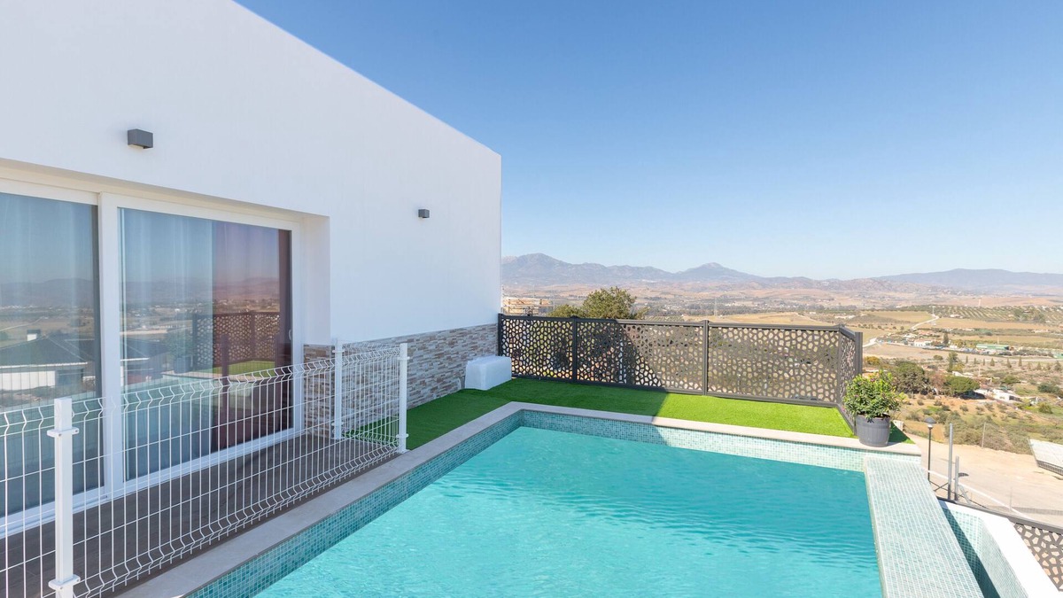 Coin Villa | LA PIEDRA DE COIN - Villa with private swimming pool and free WIFI