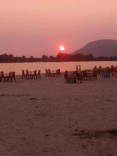 Kampot Bed & Breakfast | La plage de kampot by lee & hap guest house