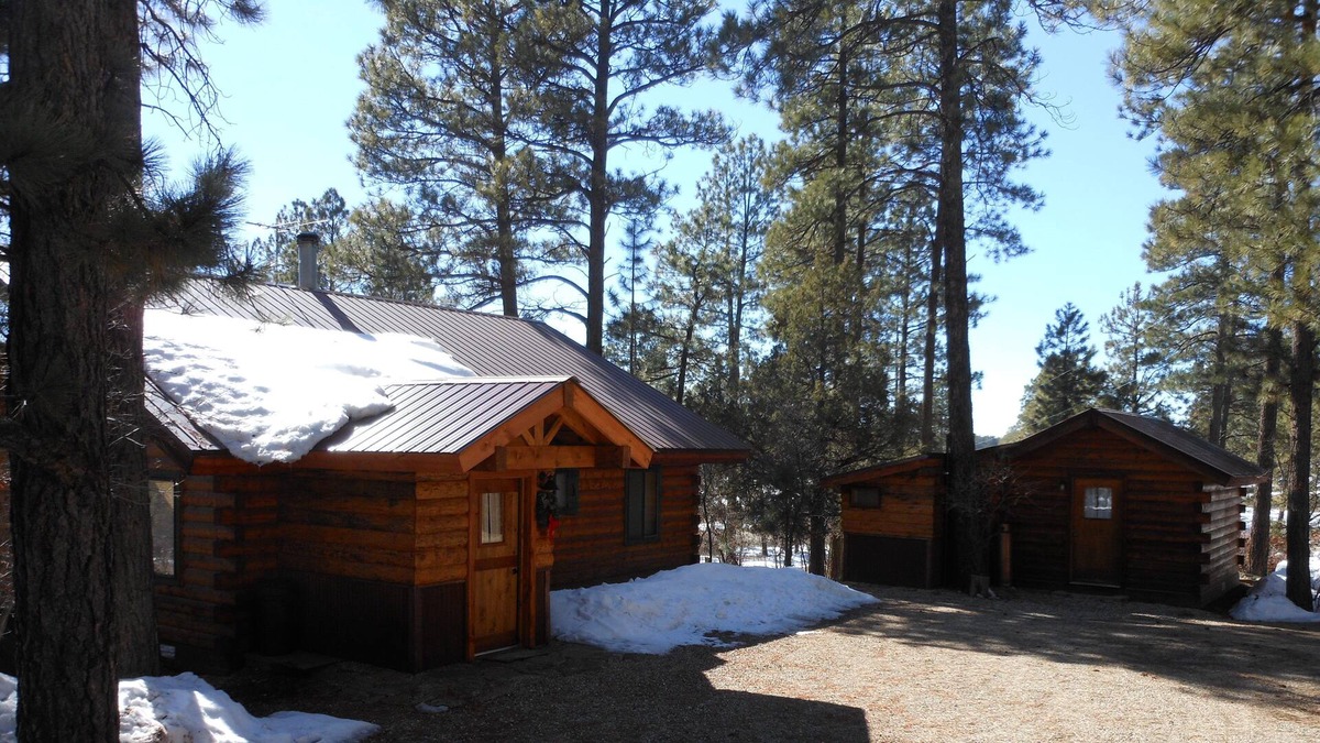 Mancos Cabin | La Plata Mountains Cabins - 2 Cozy log cabins in SW Colorado, near Mesa Verde NP