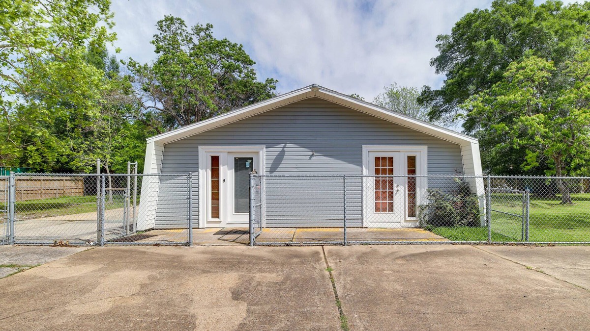 La Porte House | La Porte Home w/Hammock Near Sylvan Beach!