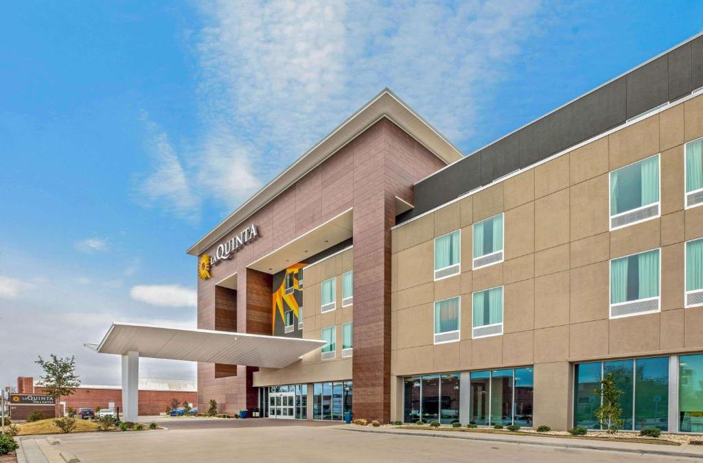 Brazos Hotel | La Quinta by Wyndham Waco Baylor Downtown