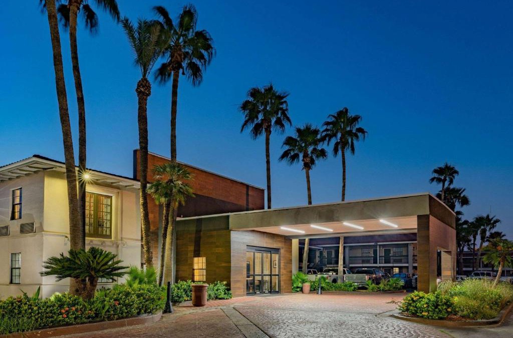 Western Division Hotel | La Quinta Inn by Wyndham Laredo I-35