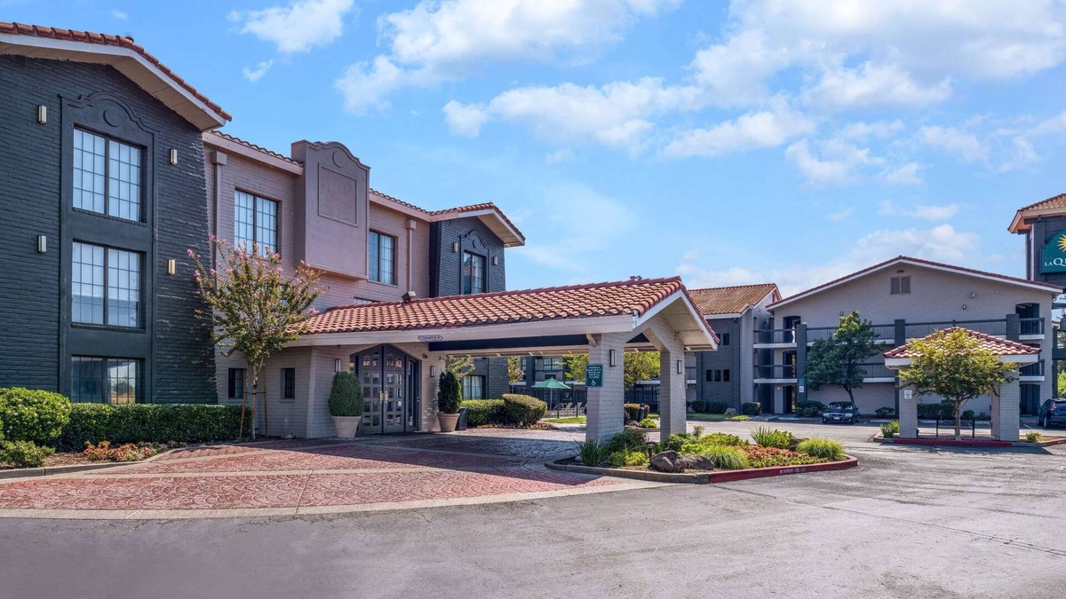 Foothill Farms Hotel | La Quinta Inn by Wyndham Sacramento North