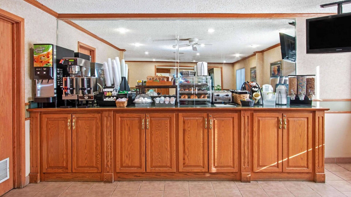 Northeast Heights Hotel | La Quinta Inn & Suites by Wyndham Albuquerque Journal Ctr NW