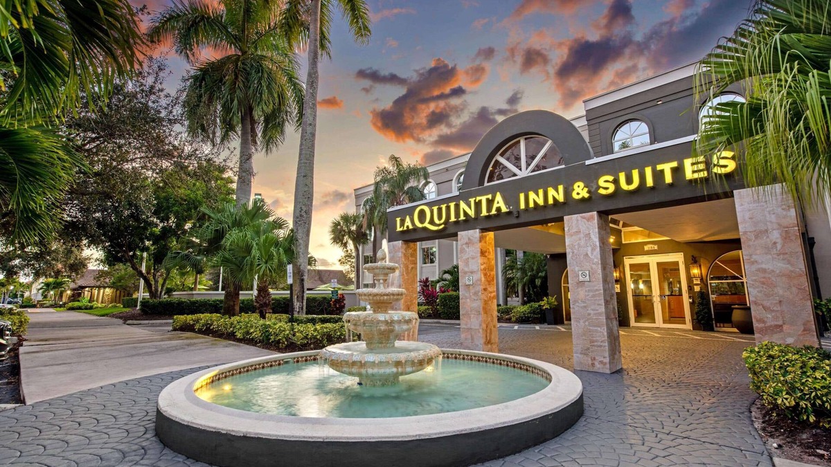 Coral Springs Hotel | La Quinta Inn & Suites by Wyndham Coral Springs South