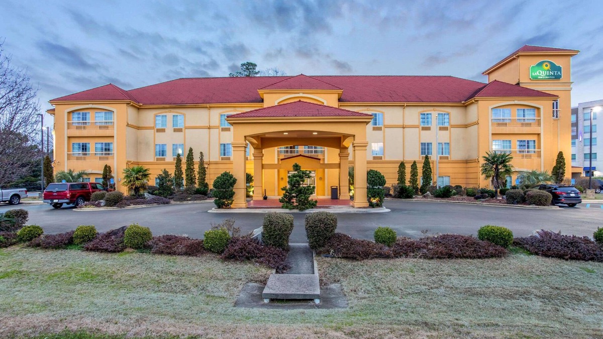 Fultondale Hotel | La Quinta Inn & Suites by Wyndham Fultondale Birmingham N