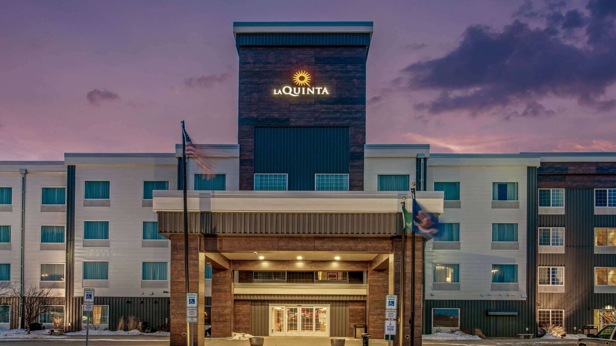 Bismarck Hotel | La Quinta Inn & Suites by Wyndham Bismarck