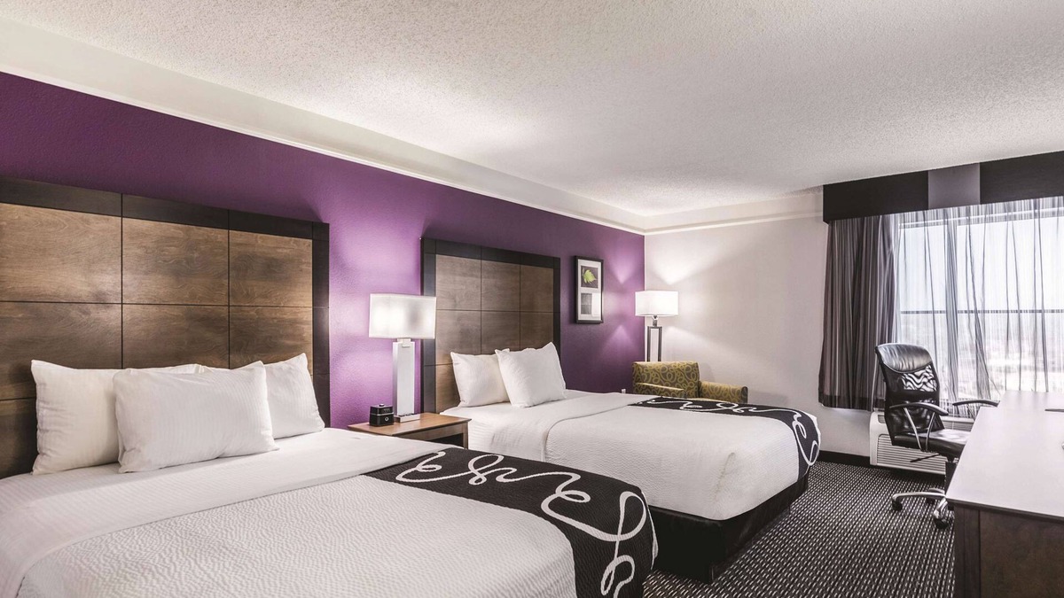 Sharonville Hotel | La Quinta Inn & Suites by Wyndham Cincinnati Sharonville