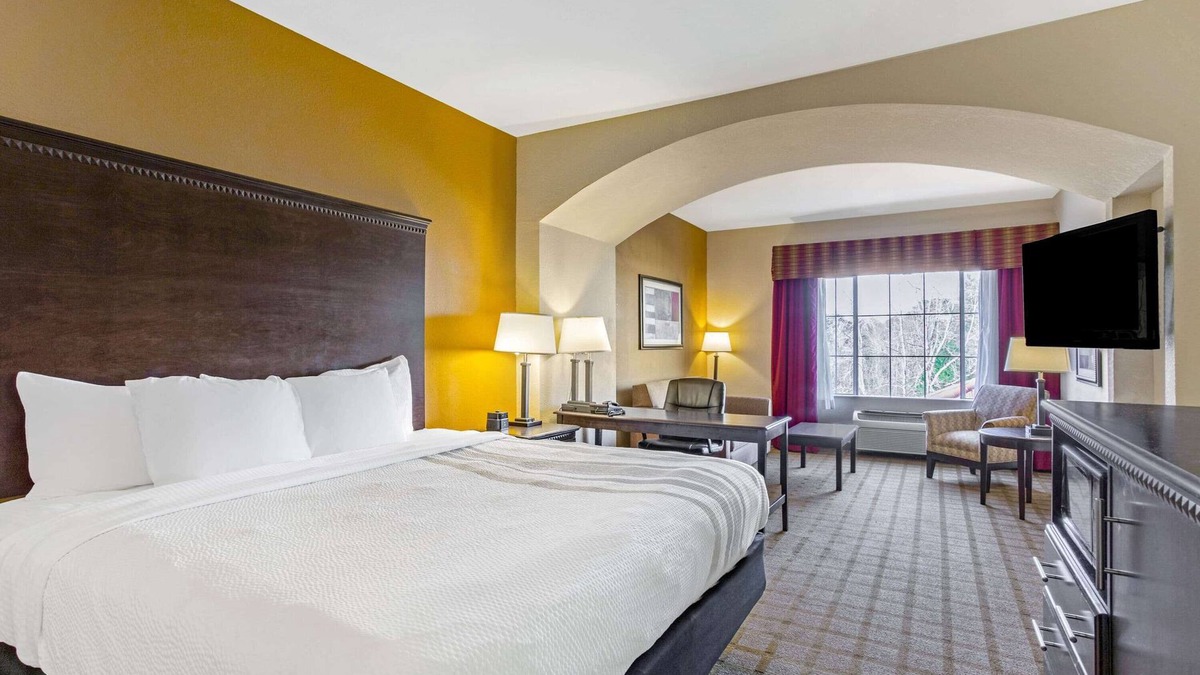 Satsuma Hotel | La Quinta Inn & Suites by Wyndham Mobile Satsuma/Saraland