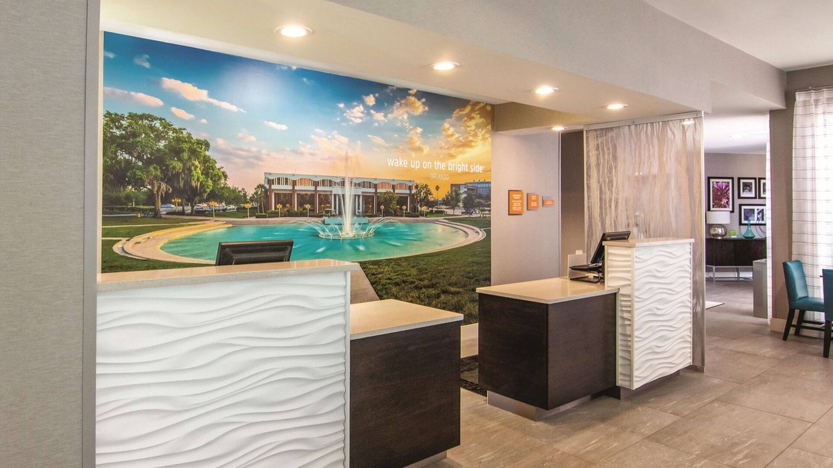 Orlando Hotel | La Quinta Inn & Suites by Wyndham Orlando UCF