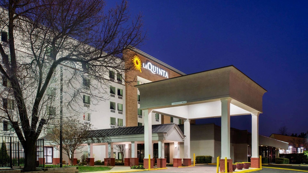 Capitol Heights Hotel | La Quinta Inn & Suites by Wyndham DC Metro Capital Beltway