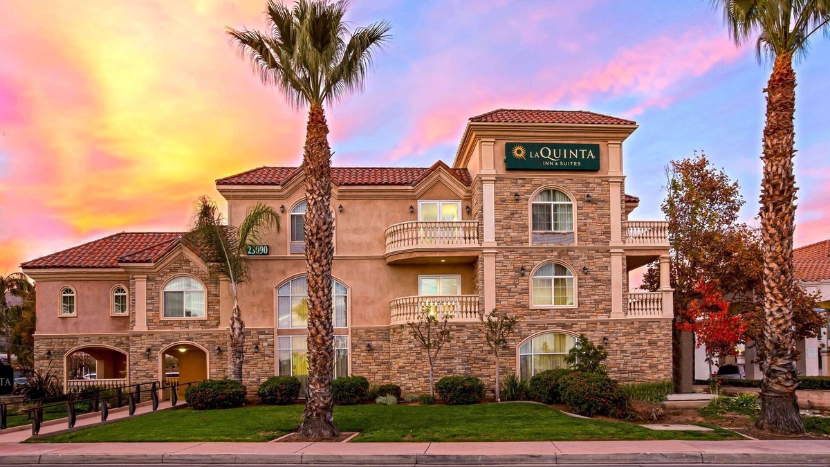 Moreno Valley Hotel | La Quinta Inn & Suites by Wyndham Moreno Valley