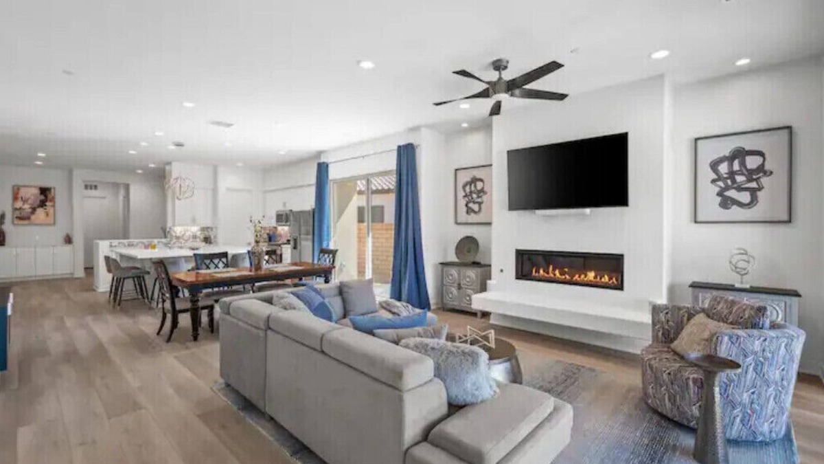 La Quinta House | La Quinta Mountain View Getaway