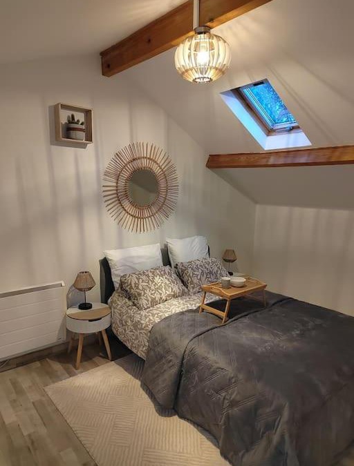 Bruyeres-le-Chatel House | La RIVIERA maison avec rivière et jardin 35Mins de PARIS RER C à 600m pour Tour Eiffel ORLY airport 25km Restaurants et supermarchés proches