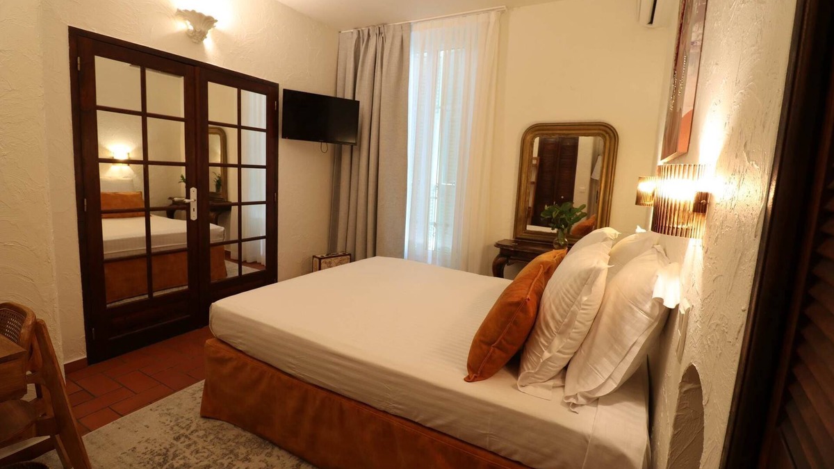 Vence Hotel | LA Roseraie Ouvert Toute L Annee Avec Petit Dejeuner