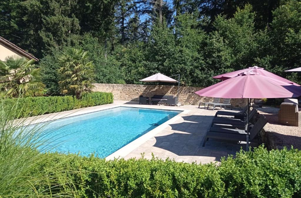 Sousceyrac Bed & Breakfast | La Roussilhe