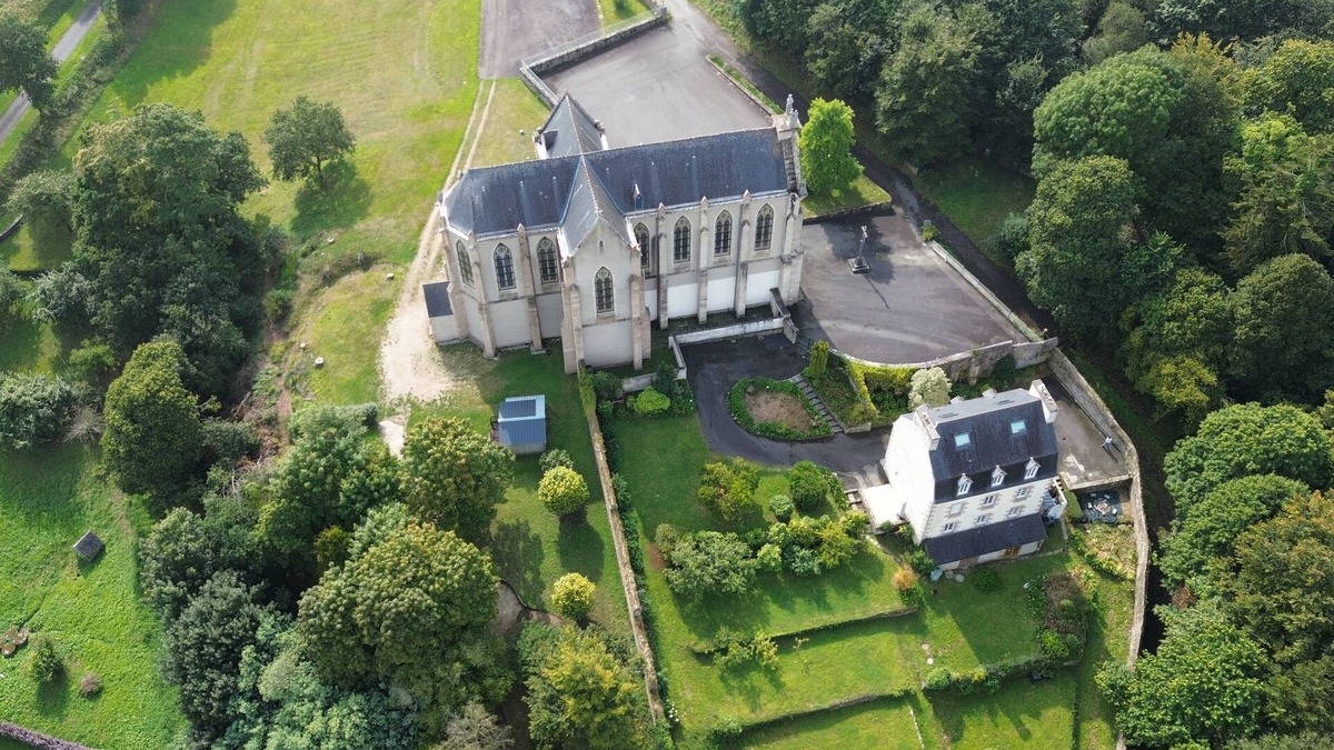 St.-Martin-des-Champs House | La Salette, is 15mins to Carantec 21 beaches in around 11km. Restaurants/Markets