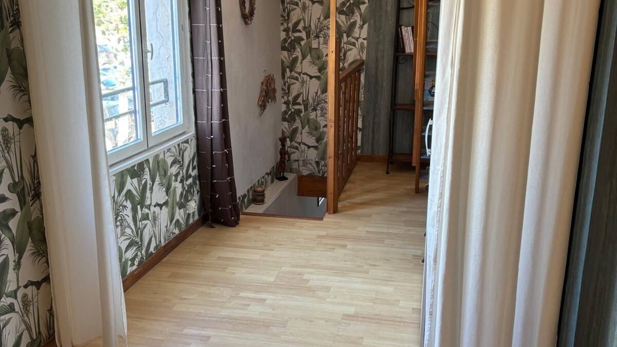 Peyriac-de-Mer Apartment | La SALINE atypical village house, facing the salt marshes