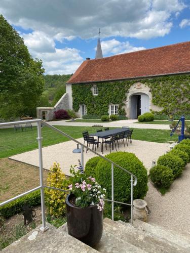 Lusigny-sur-Ouche Bed & Breakfast | La SAURA