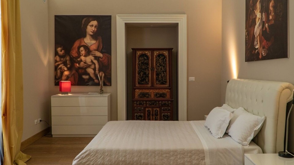Borgo-Sanzio Apartment | La Somnambula del Duca di Sarro