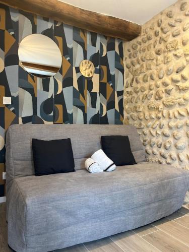 Le Chalon Apartment | La Source Bleue