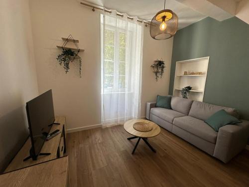 Orange Apartment | La suite-Appartement Cosy 300m du théâtre Antique