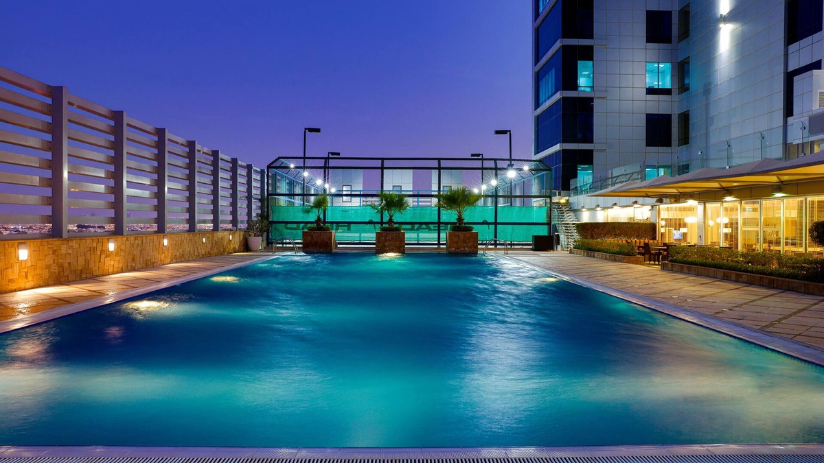 Al Sufouh 1 Hotel | La Suite Dubai Hotel & Apartments