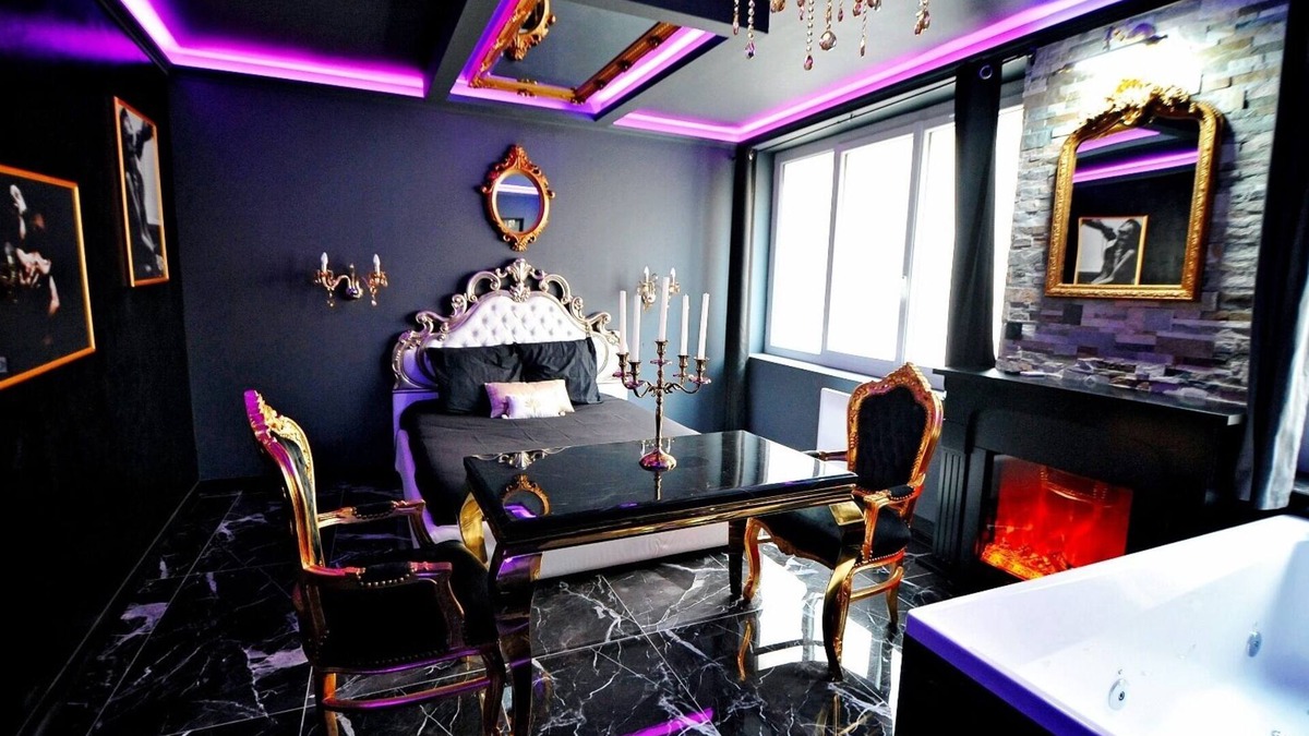 Bourgoin-Jallieu Apartment | La suite Majestueuse/Private XXL spa/Croix de st André/Luminous ambience/Luxury