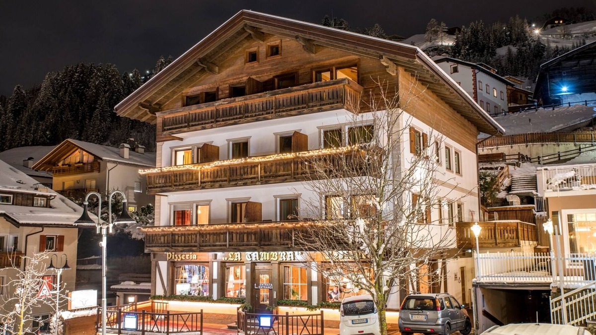 Santa Cristina Val Gardena House | La Tambra B&B Residence - central with Restaurant