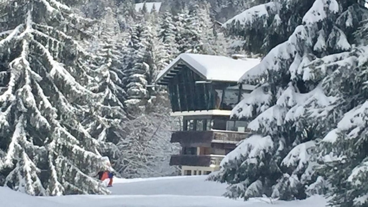 Les Gets Apartment | La Taniere - spacious ski-in/ski-out apartment in Les Gets located on the piste