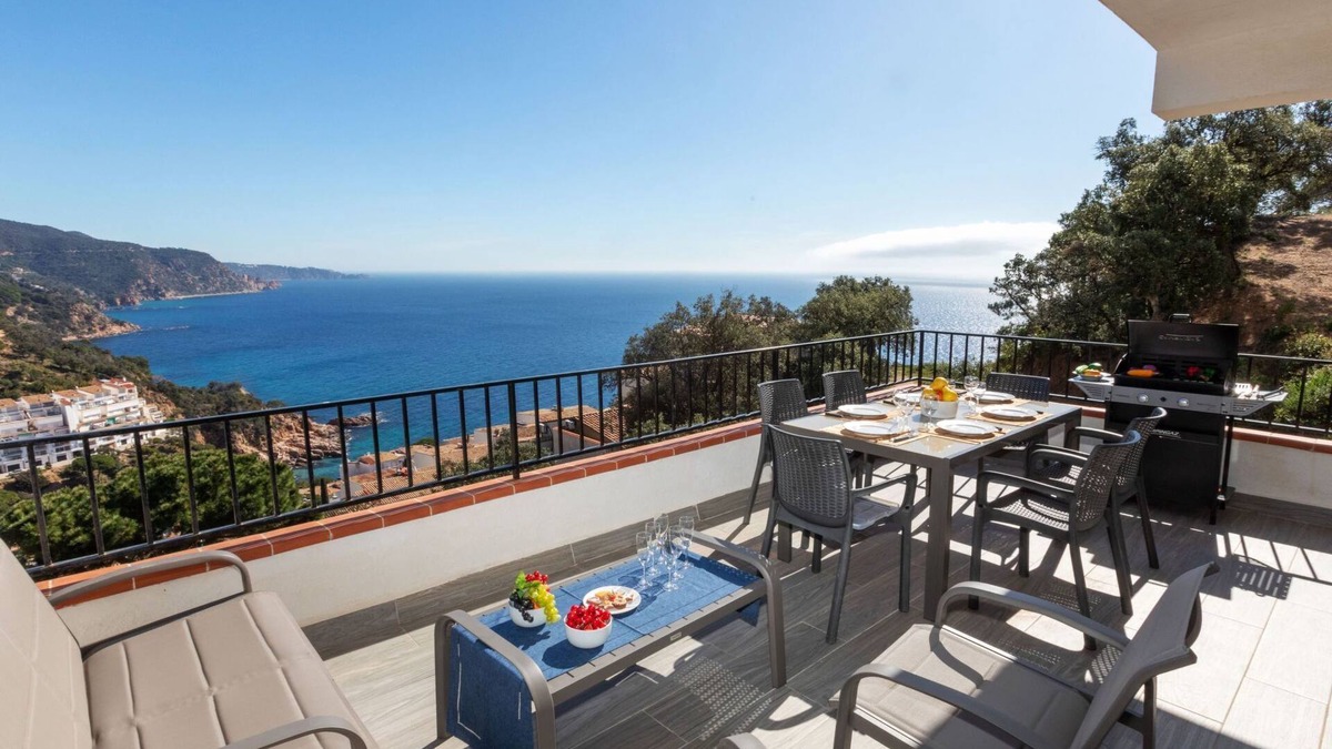 Salionc Apartment | La Terraza by Interhome