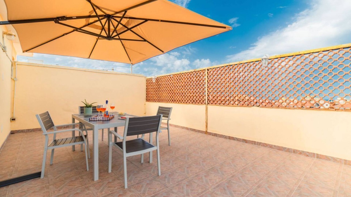 Acradina Apartment | La Terrazza di Siracusa - Roomy and Bright Flat