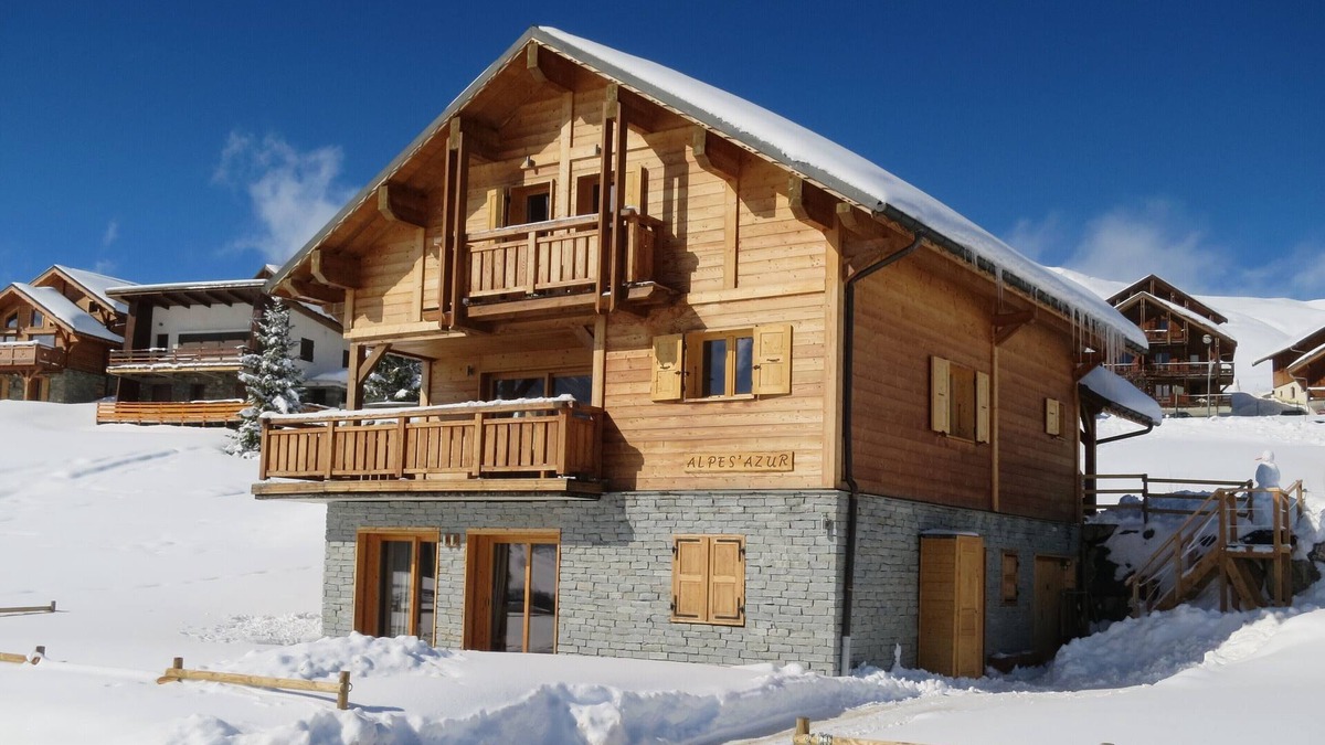 Villarembert Ski Chalet | LA TOUSSUIRE: RECENT CHALET, 12 PEOPLE EXPOSED FULL SOUTH FACING THE NEEDLES