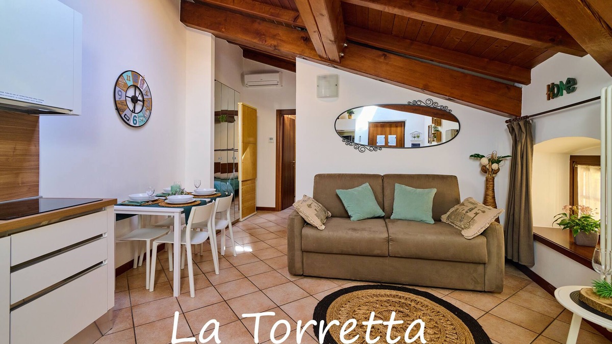 Riva del Garda Apartment | La Torretta Apartment- historical centre- wi-fi and car park