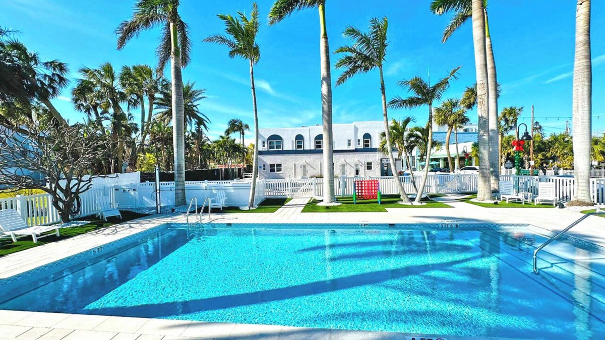 Pass-a-Grille Historic District Apartment | La Tortuga Historic Pass A Grille St Pete Beach 789