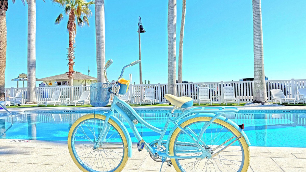 Pass-a-Grille Historic District Apartment | La Tortuga Historic Pass A Grille St Pete Beach 78