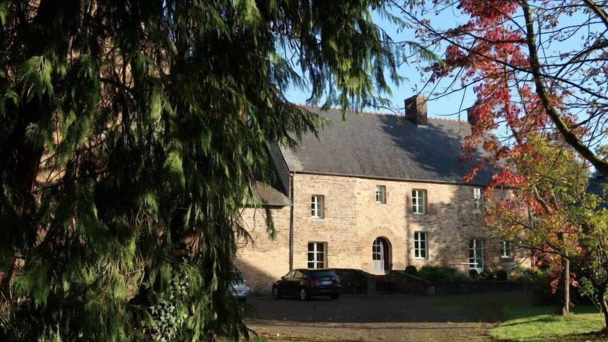 Saint-Ouen-La-Rouerie House | La Tronçonnais by Interhome