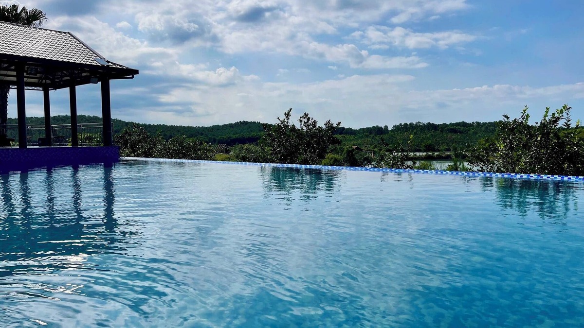 Huong Thuy Resort | La Vela Legacy Resort