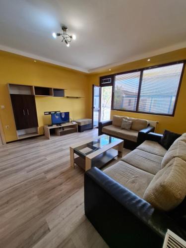 Pleven Apartment | LA Vie