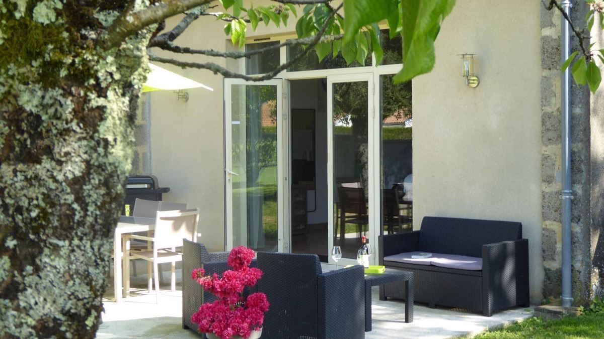 Sainte-Colombe House | La Vigneraie de Laura - Cottage 4 * Between Vines & Oaks