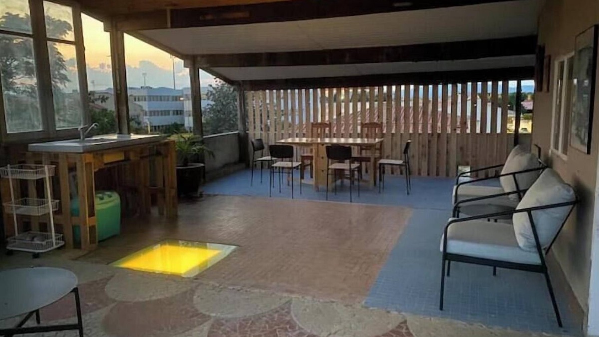 Perpignan House | La villa au palmier - 10bed, 2bath, roof terrace