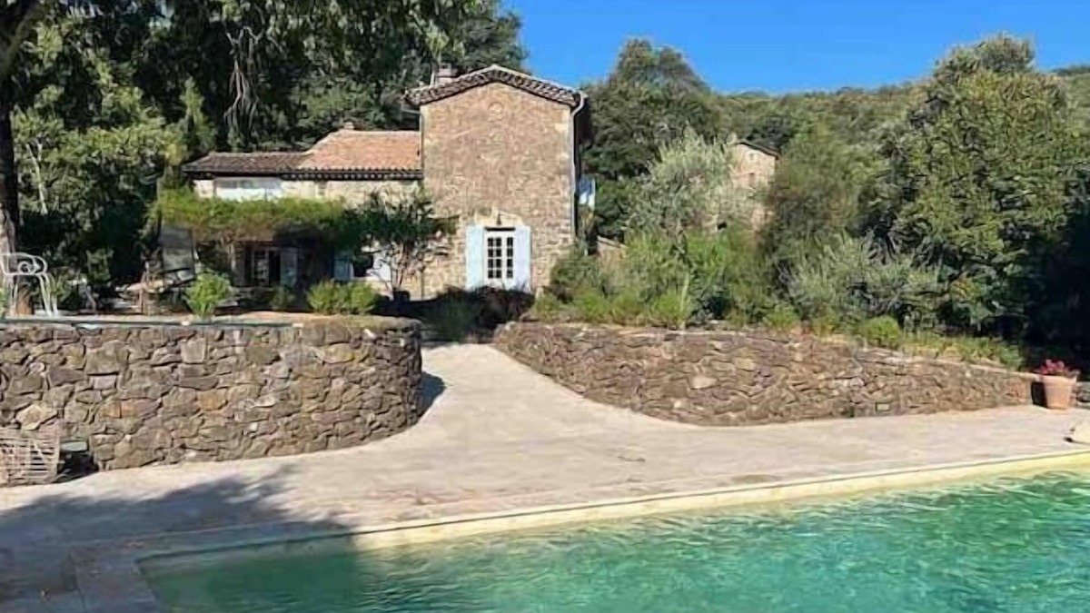 Corbes House | La villa du méneriel