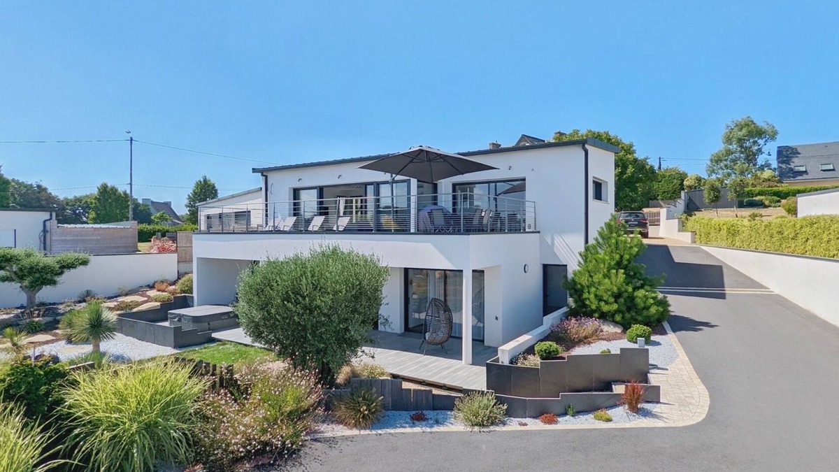 Carantec Villa | La Villa Kerdanet - Spa - Panoramic sea view and beach 500m away