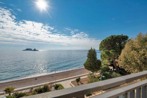 Petrovac Apartment | La Vista Apartment