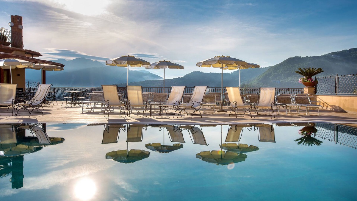 Priora Hotel | La Vue D'Or