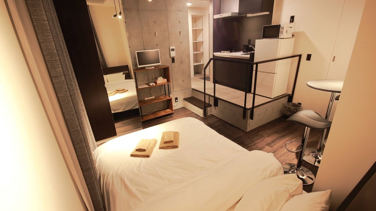 Honmachi Apartment | LA101西新宿5丁目駅から徒歩3分。新しく快適、便利な立地のお部屋です。