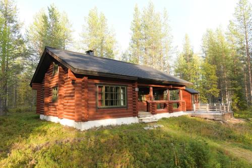 Pyhatunturi Villa | Laavu 15 Original Log Cabin with Sauna