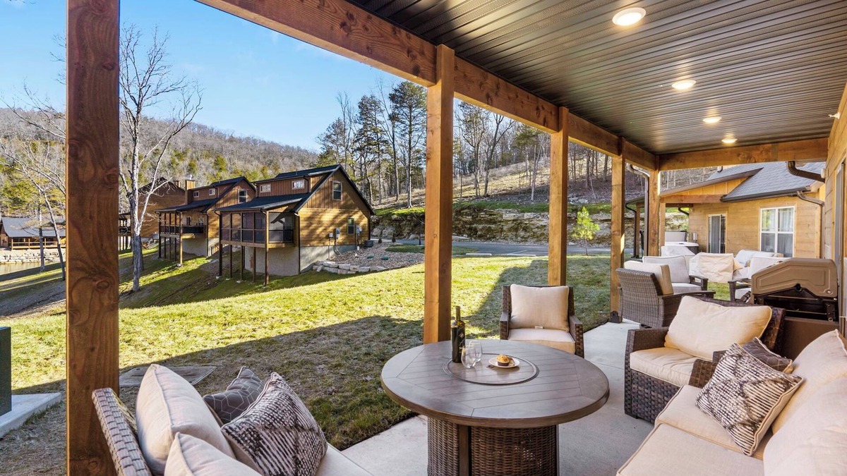 Branson Cabin | Labor Day Open! New Cabin at Tall Timbers! Free Tickets! Cmty Pool! Firepit! Near Table Rock Lake!