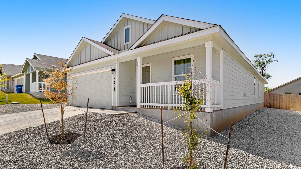 Southside House | Lackland BMT Graduation stay with streaming & backyard