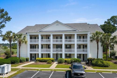 Waterford Plantation Apartment | Lady Joy - Your Golf Getaway
